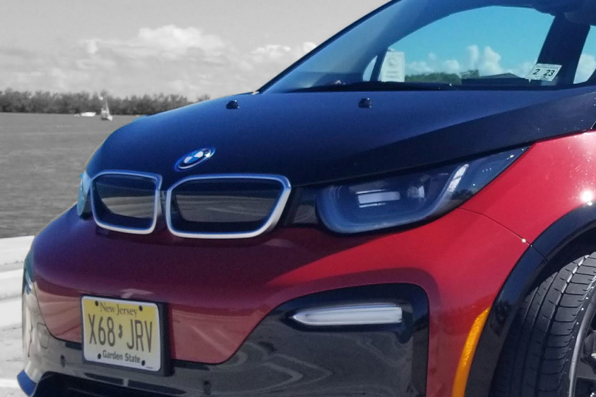 Cover S-2018 BMW i3 Nacho Autos