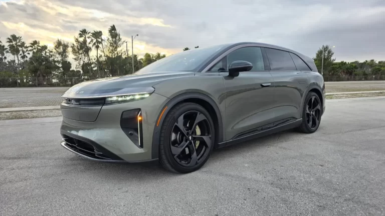 2026 Lucid Gravity / Grand Touring – Nacho Autos