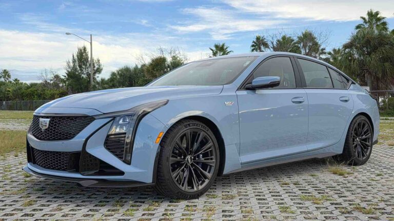 Cadillac CT5-V Blackwing 2026 – Nacho Autos