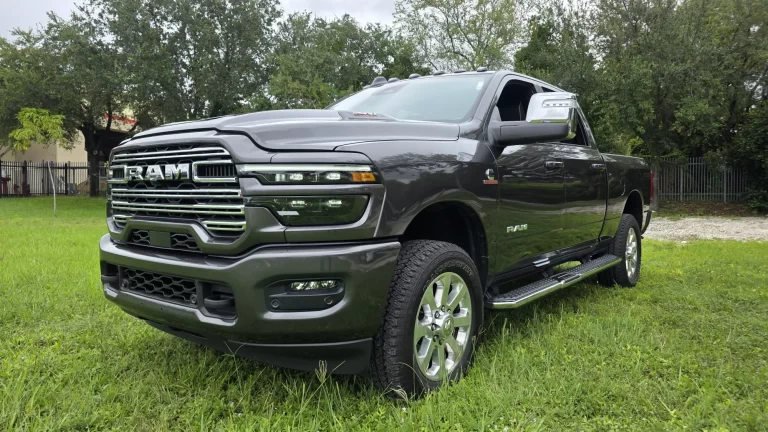 Ram 2500 Laramie 2025 – Nacho Autos