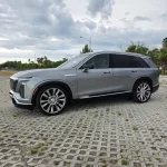 🚘✨ Cadillac VISTIQ 2026 ✨🚘El nuevo SUV eléctrico de @cadillac llega con 615 HP, hasta 305 mil (1)