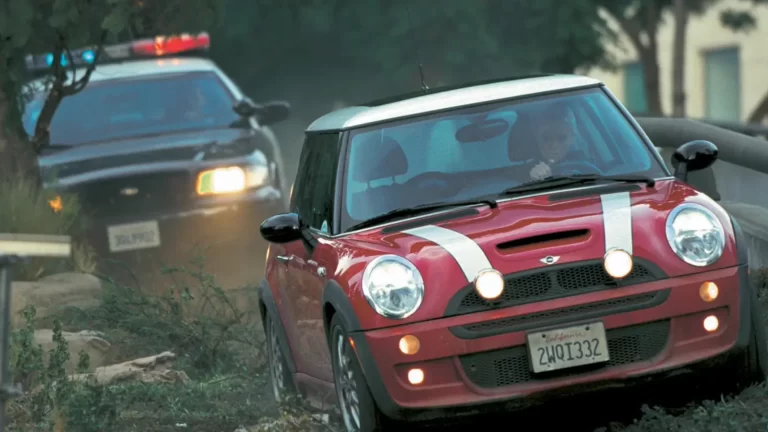 MINI Cooper en el cine: el pequeño ícono que dominó persecuciones, cultura pop y la pantalla global