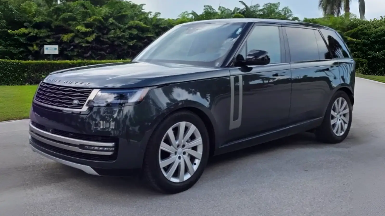 Range Rover SE LWB 7-Seat 2024