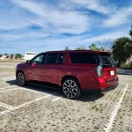 🚘 Chevrolet Suburban RST 2025- Poder, lujo y tecnología sin límites.Con casi un siglo dominand (1)