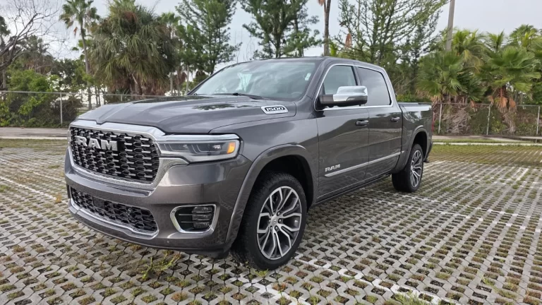 RAM 1500 TUNGSTEN CREW CAB 4X4 2026  | Nacho Autos